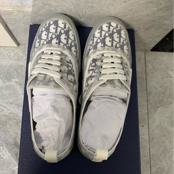 White Dior Pattern Casual Sneakers For Men And Women - Picture 2 of 6